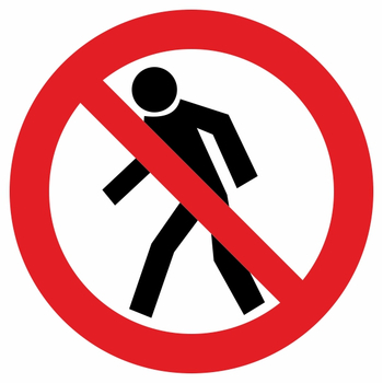P03 проход запрещен (пластик, 700х700 мм) - Охрана труда на строительных площадках - Знаки безопасности - ohrana.inoy.org